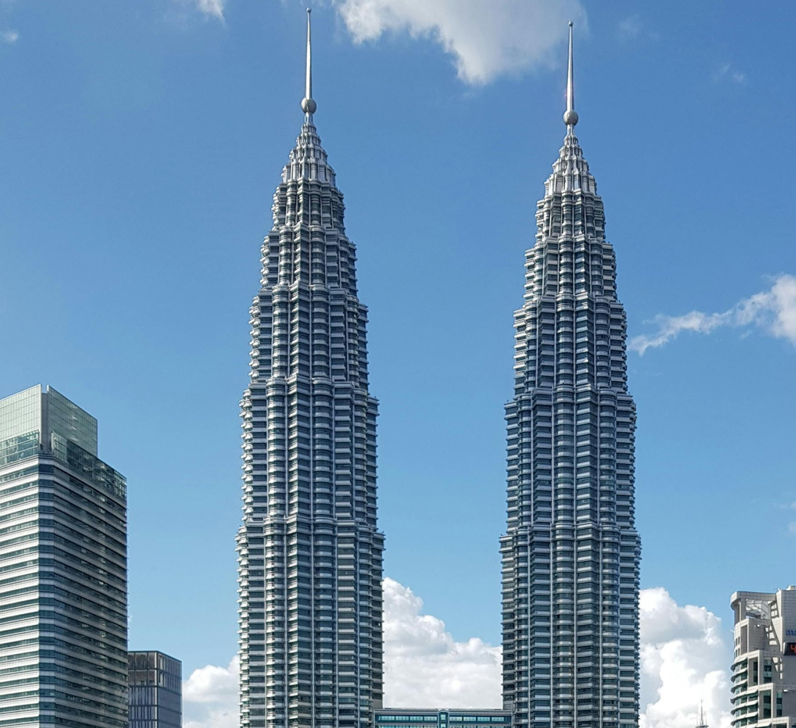 Home_01_banner_img_02